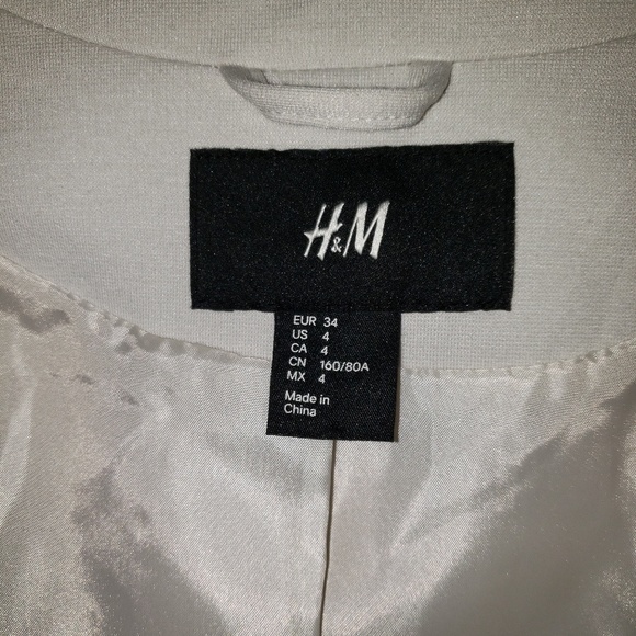 Blazer - Picture 3 of 3